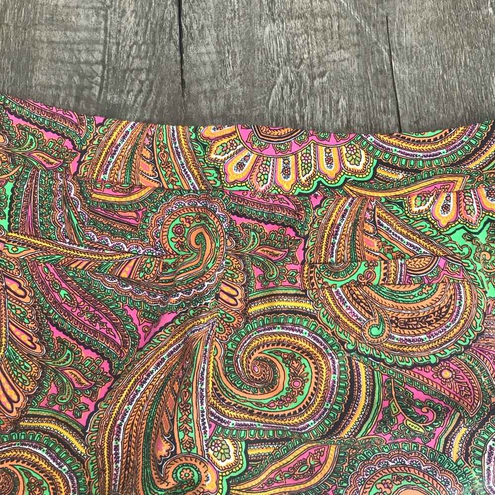 J. CREW| Pink paisley print shorts size 8 - Picture 6 of 7
